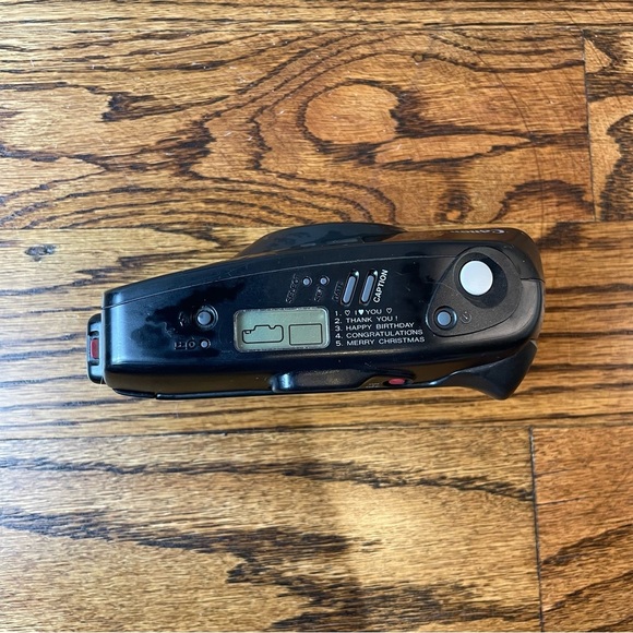 Canon Black Film Photography Camera with Autofocus and Built-in Flash - Picture 2 of 8